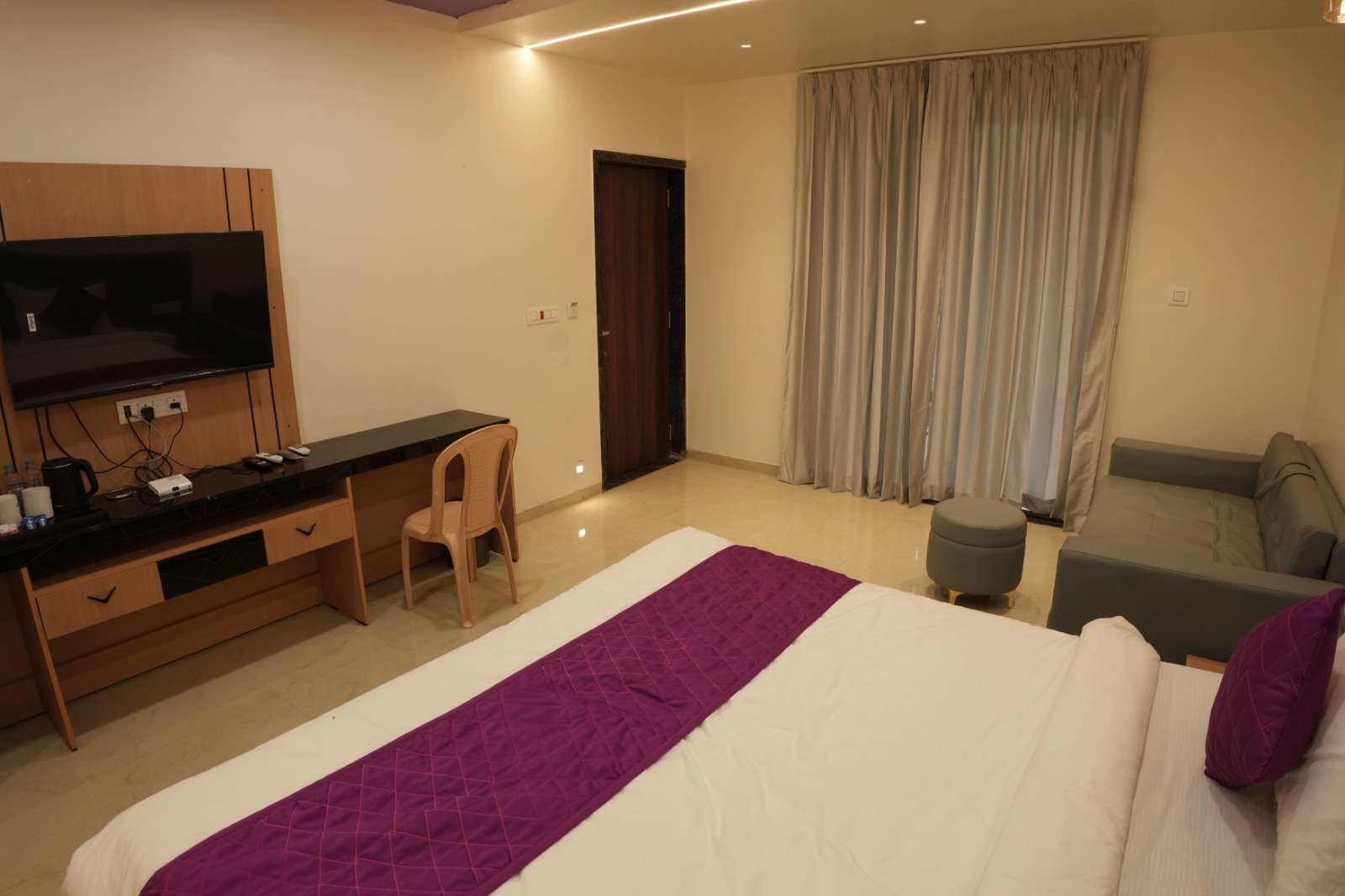Best Hotel in Rourkela-premium suite room